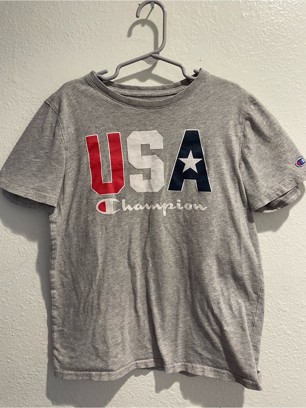 Champion Boys USA Graphic T Shirt Medium 10/12 Heather Gray Crew Neck Logo Spell